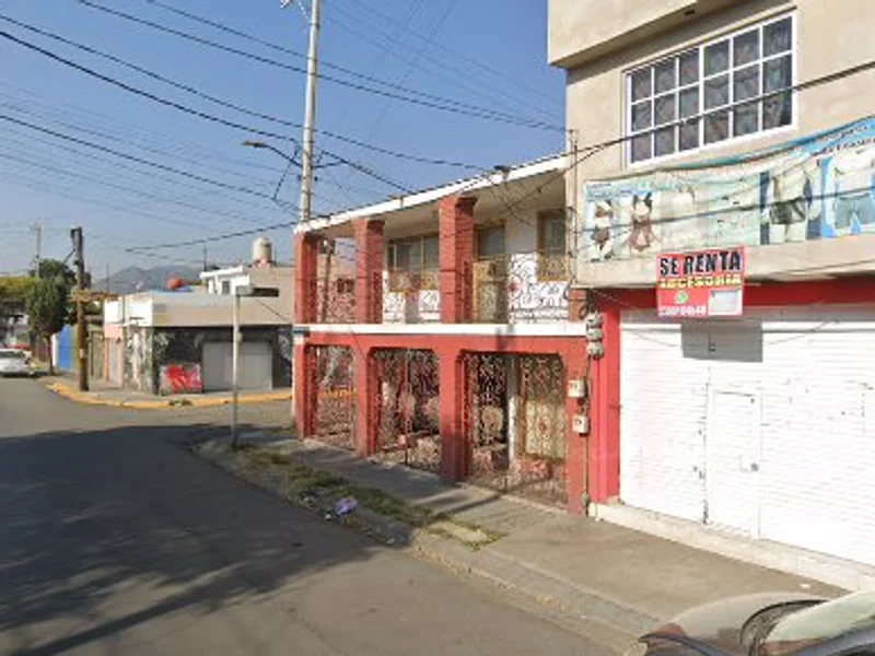 "Alitas Y Costillas"