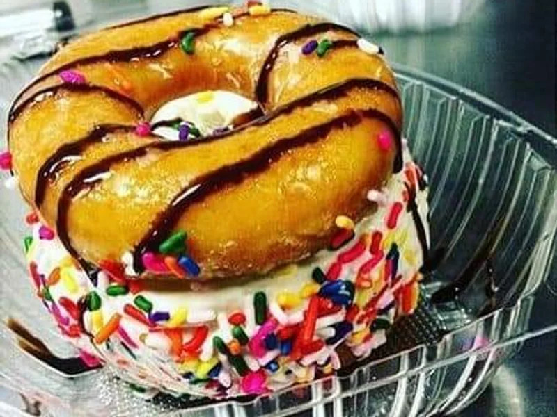 Tortas ahogadas & Donuts Icecream Cabrera Brother's