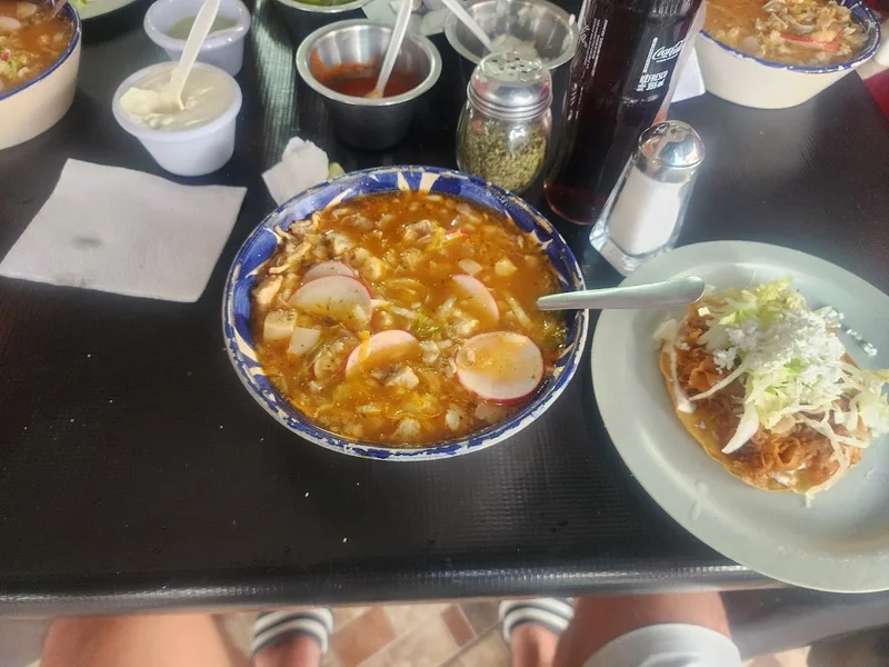 Pozoleria La Familia