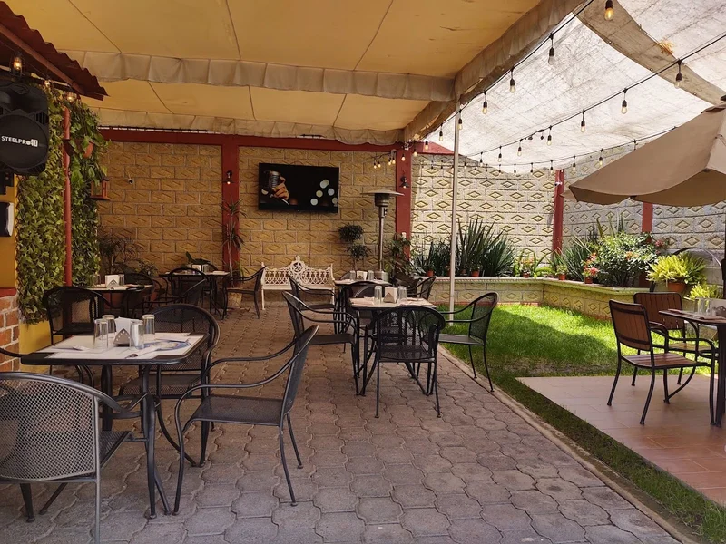 Cocina Doña Elvira Jardin