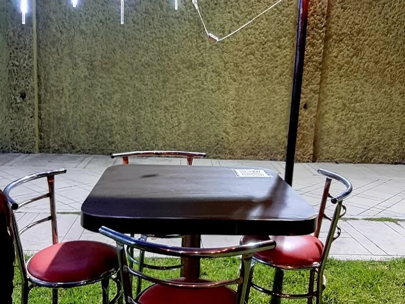 DELIRIO GRILL & BAR