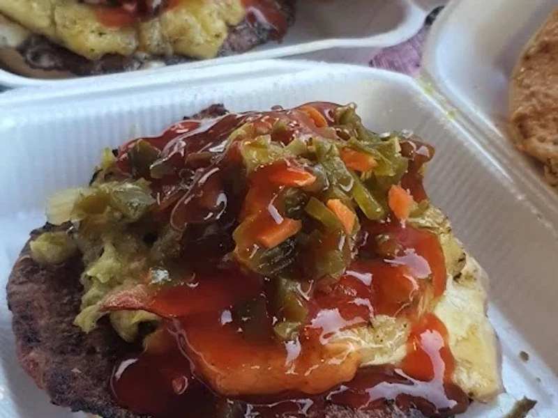 Mega Burguers "Arsh" alitas,hot-dogs y hamburguesas al "CARBÓN"