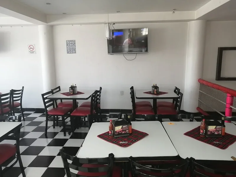 Charly Pizza San Cristobal