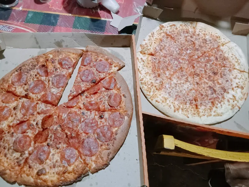 Little Caesars Pizza "Jardines"