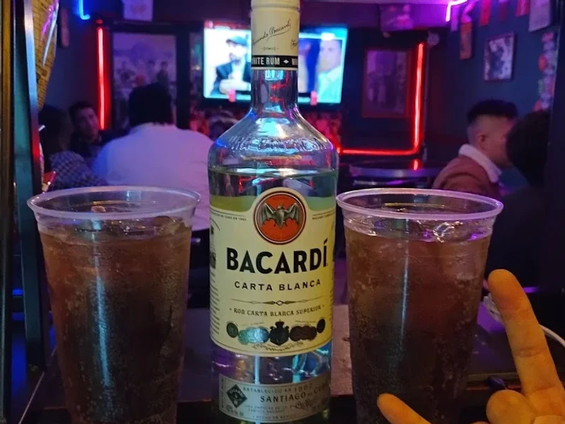 Una y ya!! Burritos y micheladas