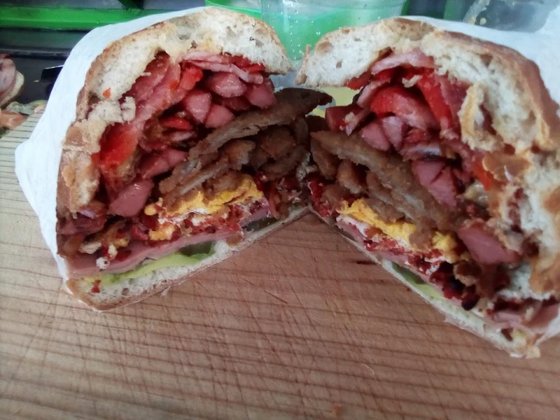 TORTAS "EL GÜERO" 5 de febrero esq. Calvario Tecámac centro