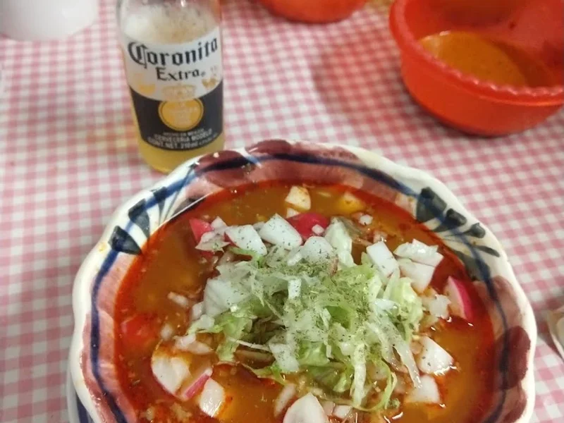 Pozoleria y antojitos mexicanos LETY