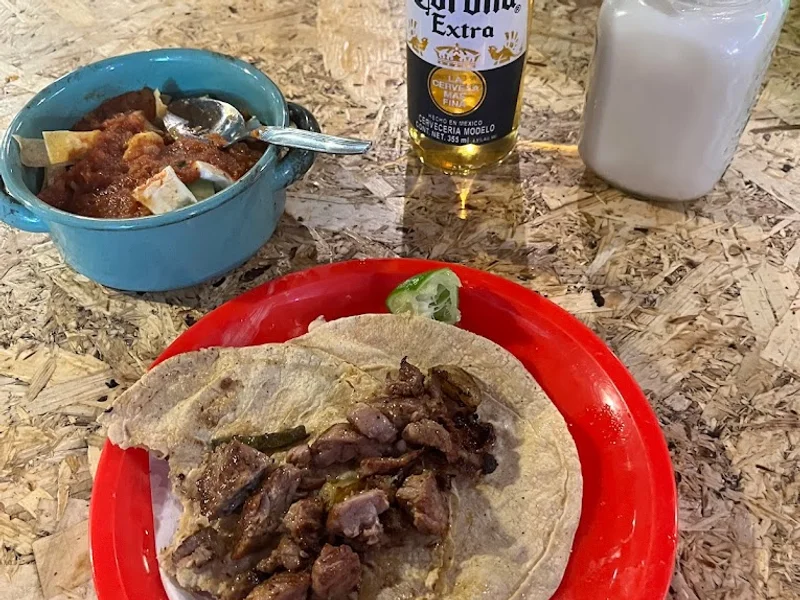 Los Del Barrio Ojo de Agua