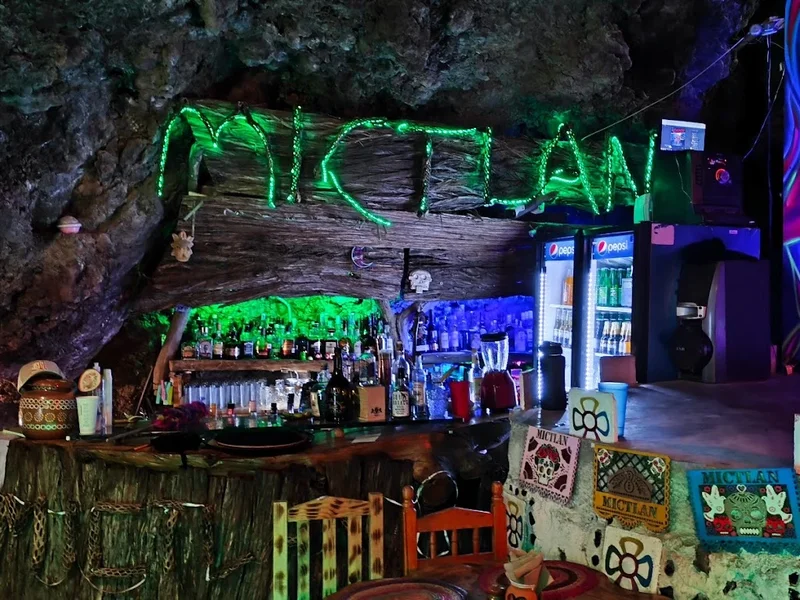 Mictlán Restaurante Subterráneo