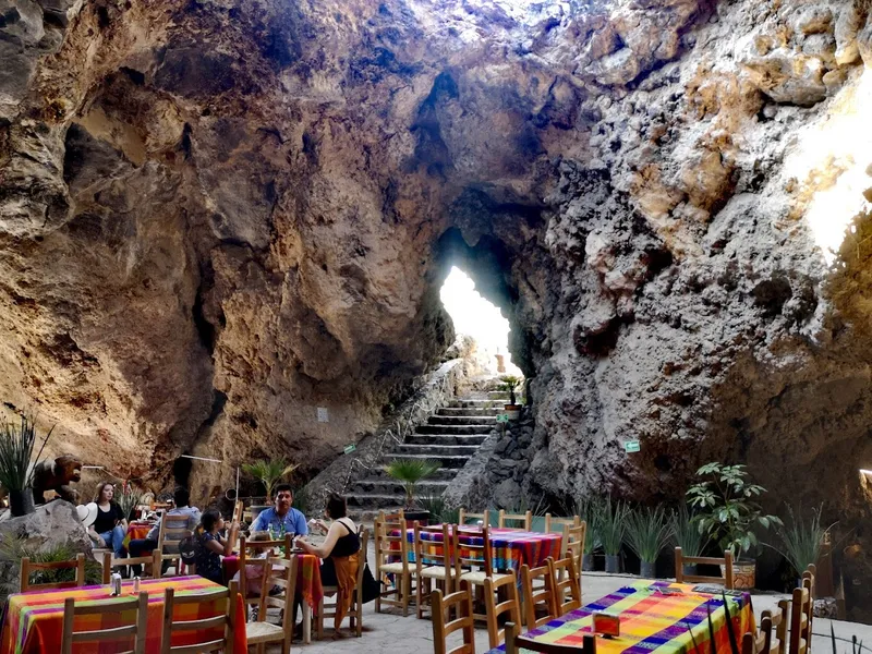 La Cueva Teotihuacán