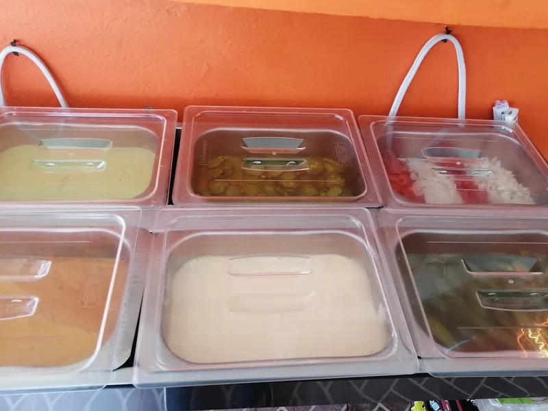 Mega Burger Ojo de Agua