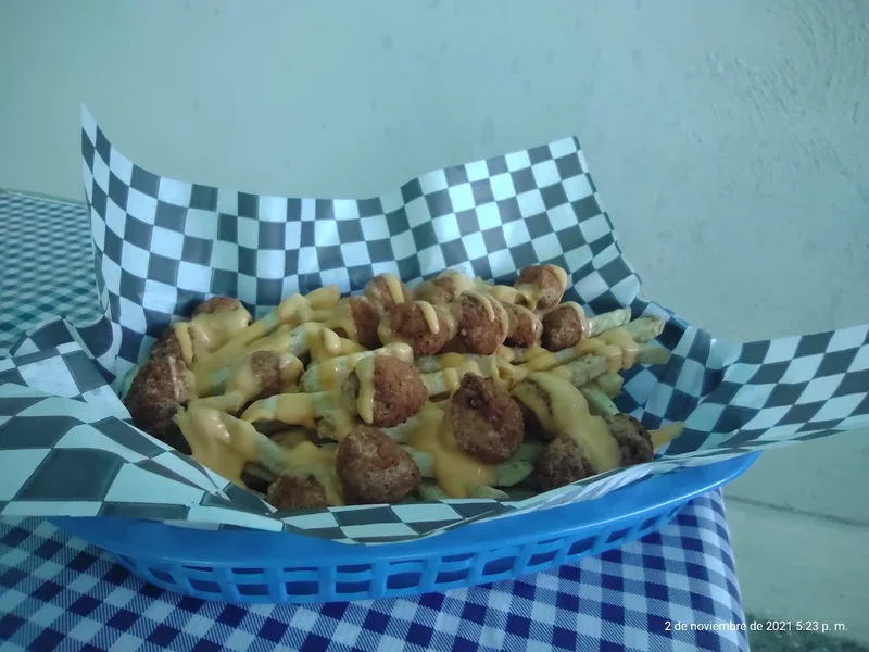 Hamburguesas y hot dogs