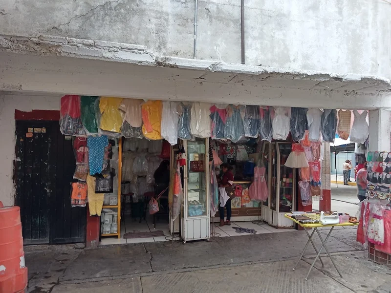 Tienda de Ropa y Novedades "Los 4 vientos"