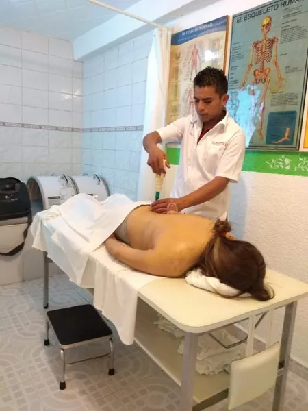 Quiropráctico, fisioterapia y masajes