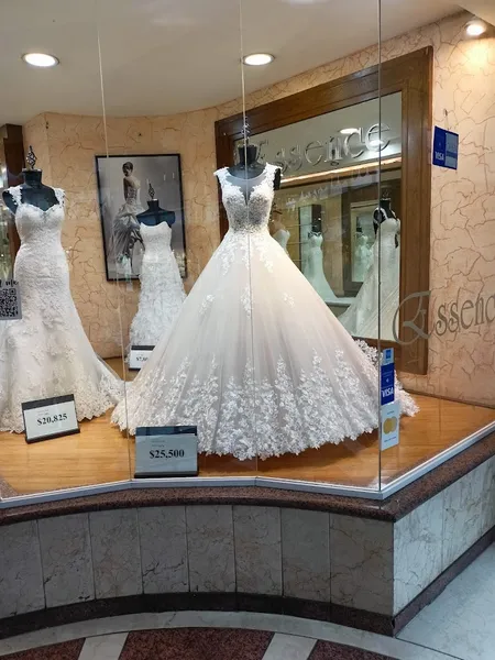 "La Calle de los Vestidos de Novias"