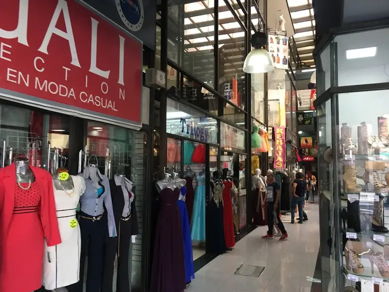 Plaza Del Vestido