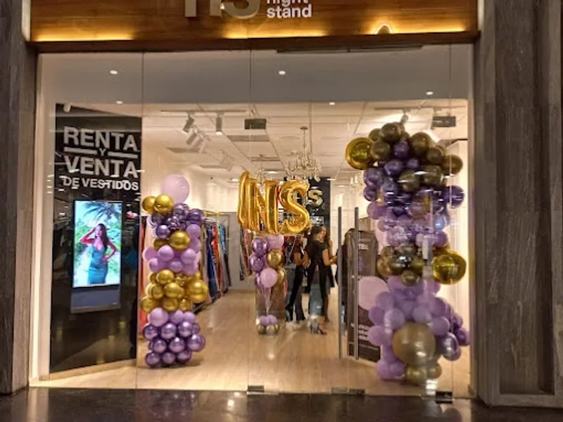Renta y venta de vestidos 1NS Toreo