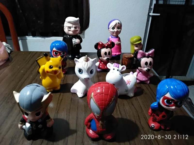 Artesanías y alcancías Ardi