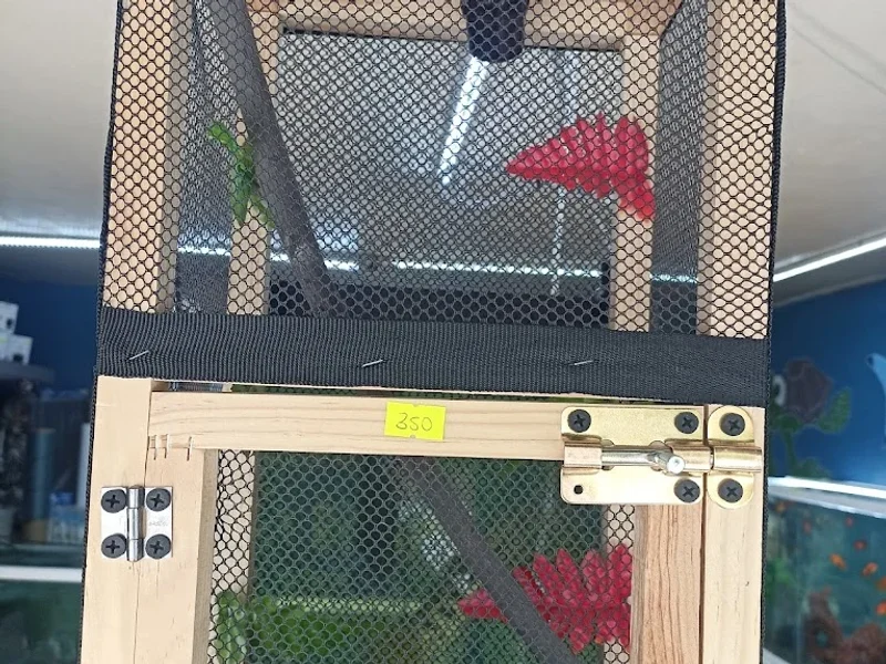 Acuario y tienda de mascotas TROPICAL