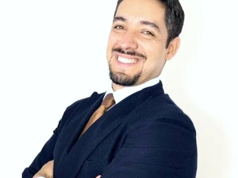 Dr. Luis Eduardo Becerril Jaramillo, Quiropráctico