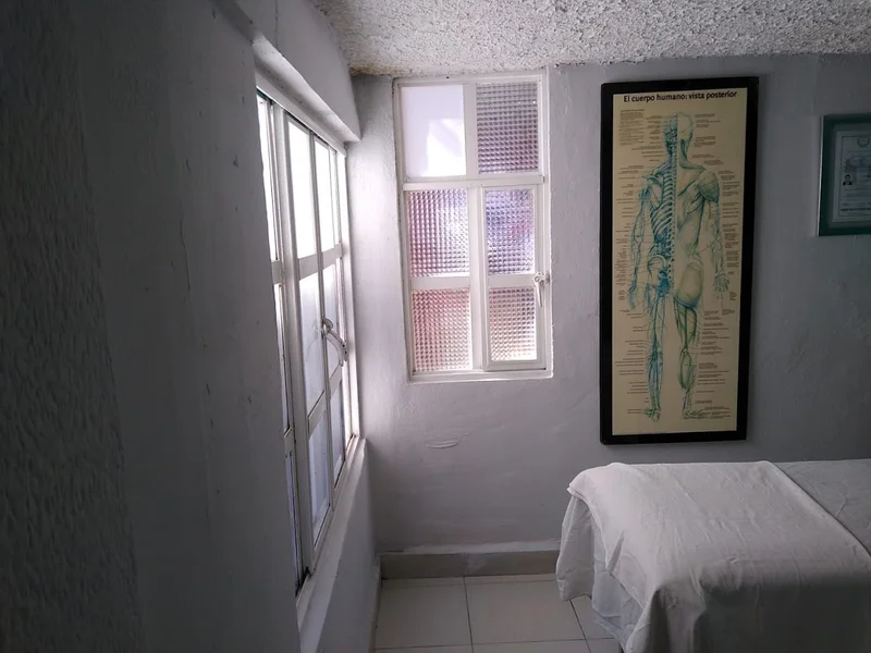 CENTRO QUIROTERAPÉUTICO HB