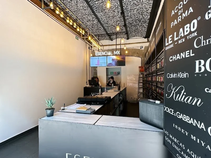 PERFUMERIA ESENCIAL BOLIVAR