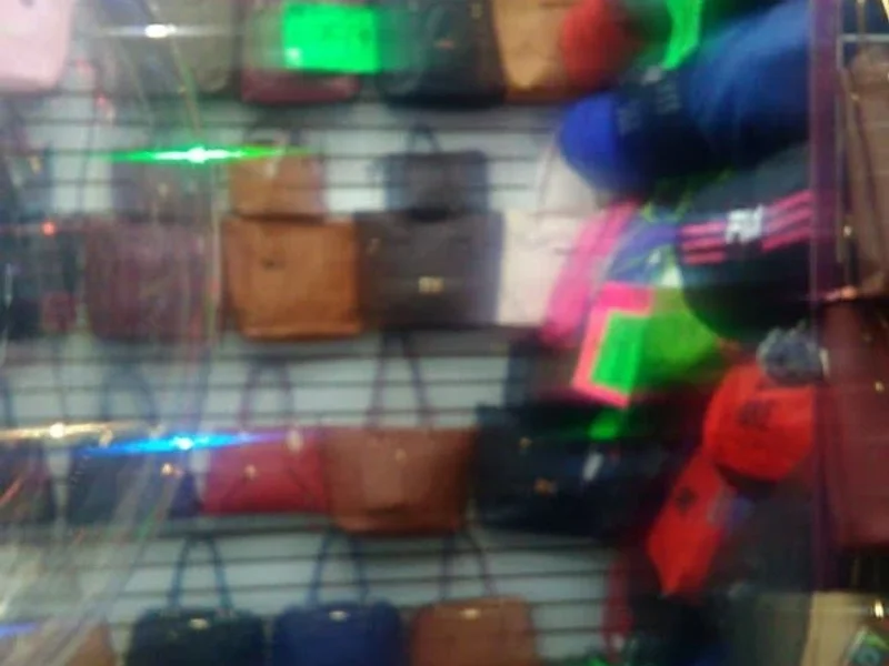 BOLSAS DE PIEL MEAVE