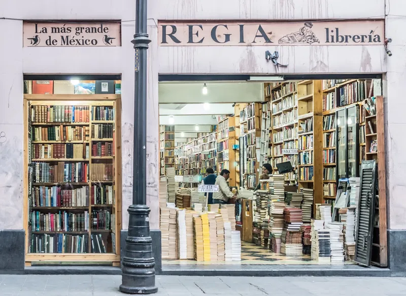 Librería Regia