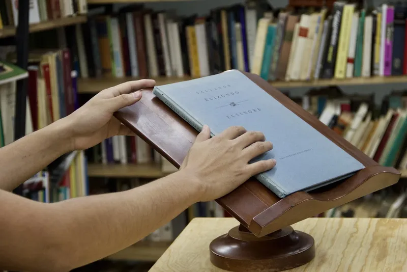 Librería Pollux