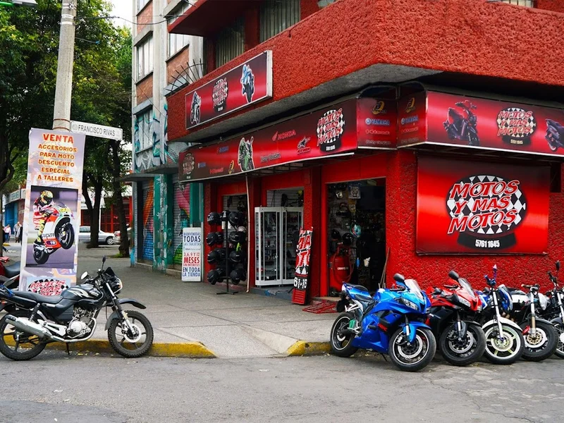 MOTOS Y MÁS MOTOS