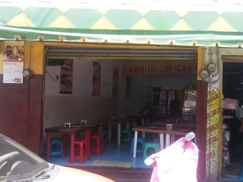 Flautas Y Hamburgesas