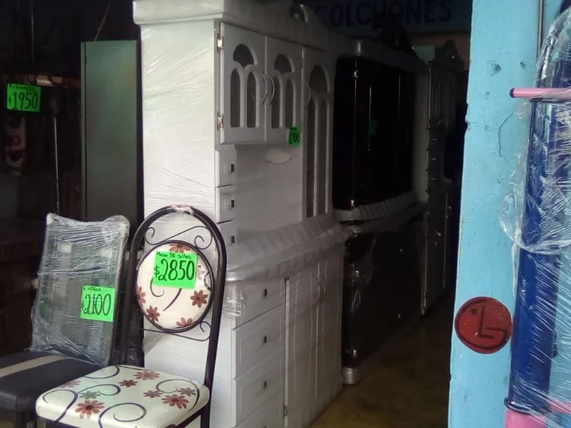 MUEBLES MARI