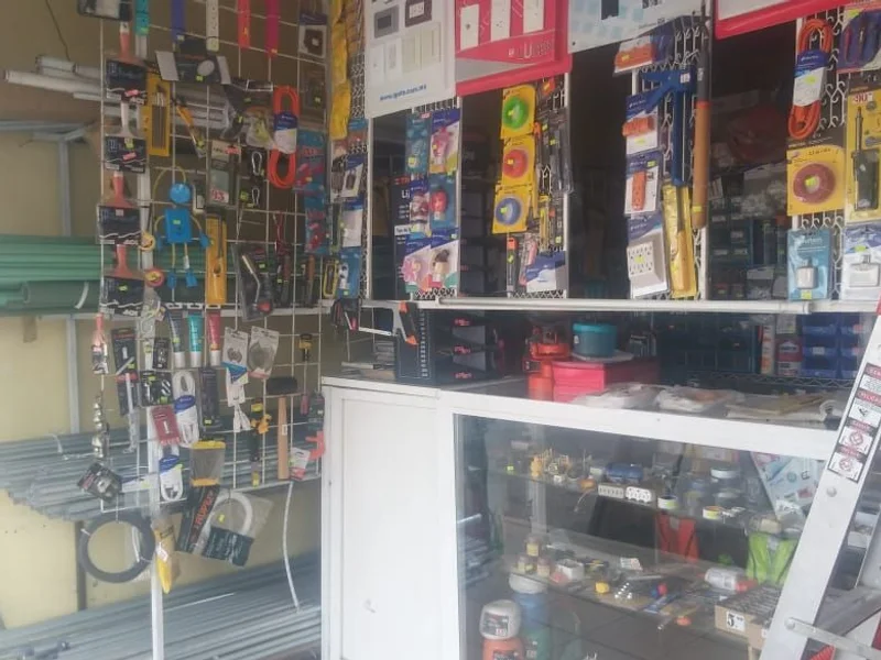 Ferretería y Material Eléctrico