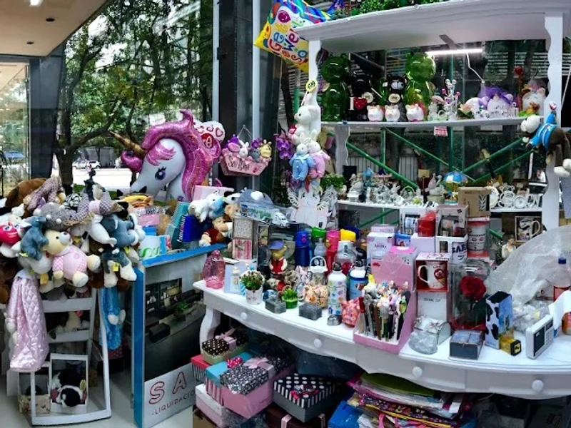 Flores Regalos y un Detalle