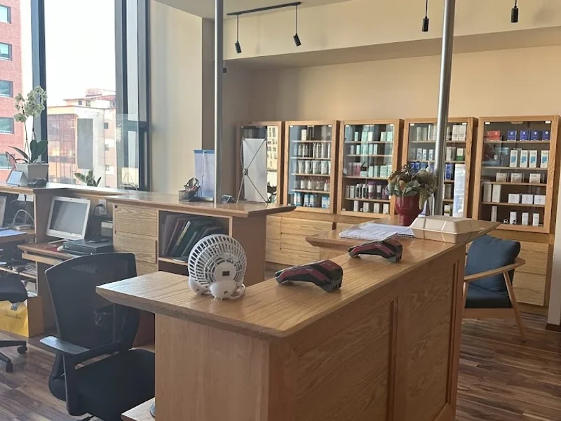 Dra. María Fernanda Hurtado Diez, Dermatólogo