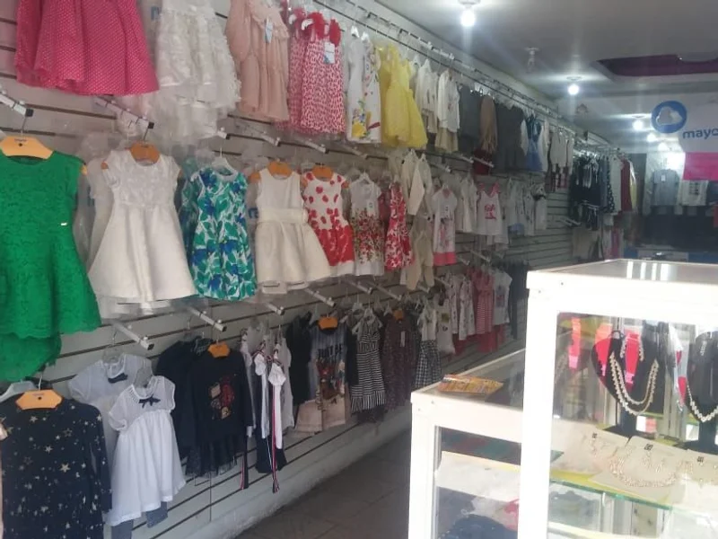 Collares y Vestidos para Niñas