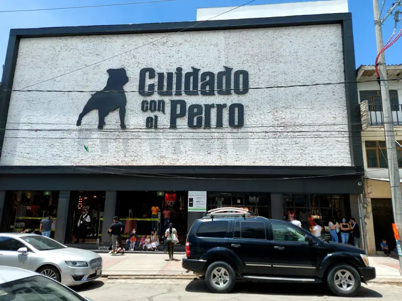 Cuidado Con El Perro