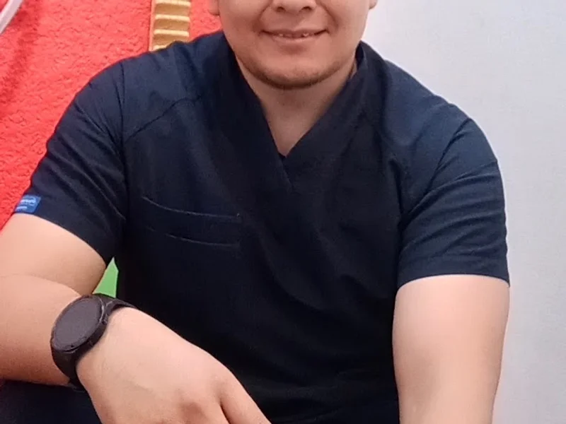 Fisioterapeuta Lic. Pascual Olivares Vergara