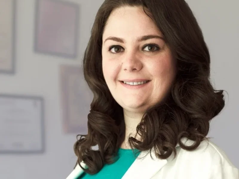 Lic Angela León Cavagna, Psicólogo