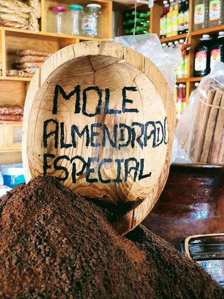 Casa Don Arturo "Moles Artesanales"