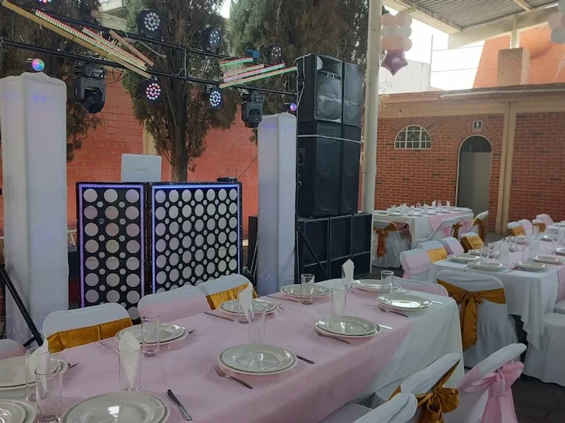 Alquiladora Meseros y Sonido