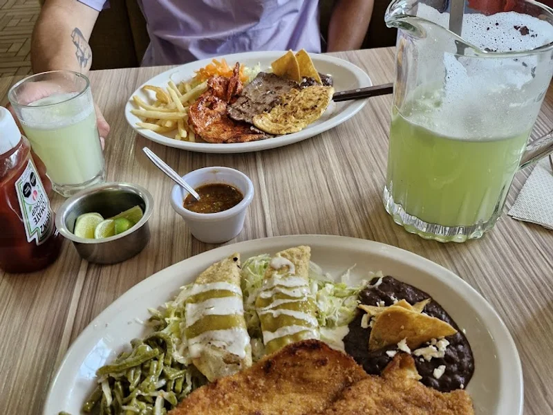 Los Huaraches de Rossy