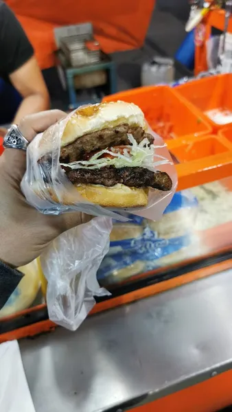 Hamburguesas al carbón extra grandes Lomas Lindas