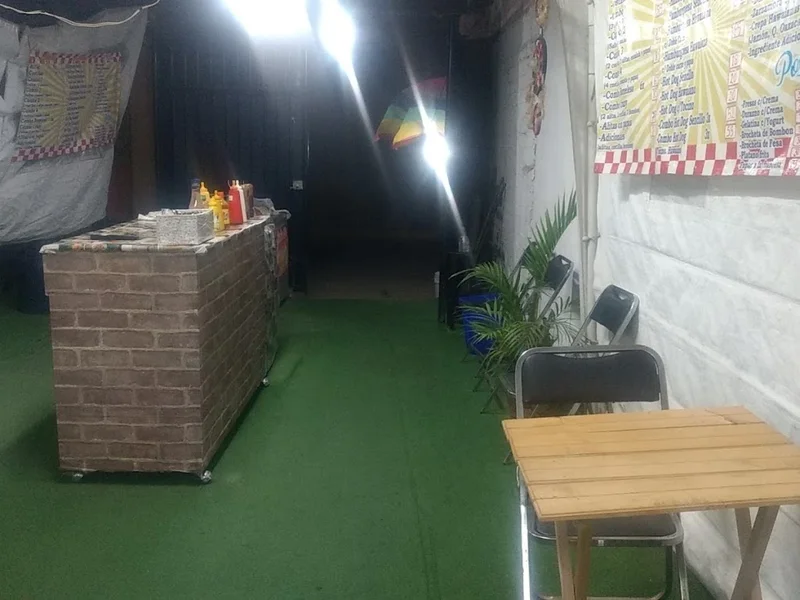 HAY + (Hamburguesas _Alitas_y_Mas