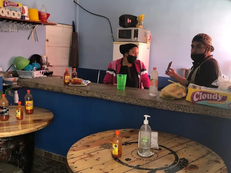 Pescados y mariscos “LOS COMPADRES”