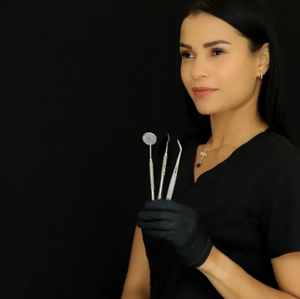Dra. Catalina Cabezas Cortes, Dentista - Odontólogo