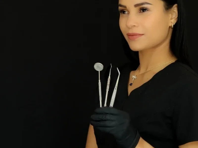 Dra. Catalina Cabezas Cortes, Dentista - Odontólogo