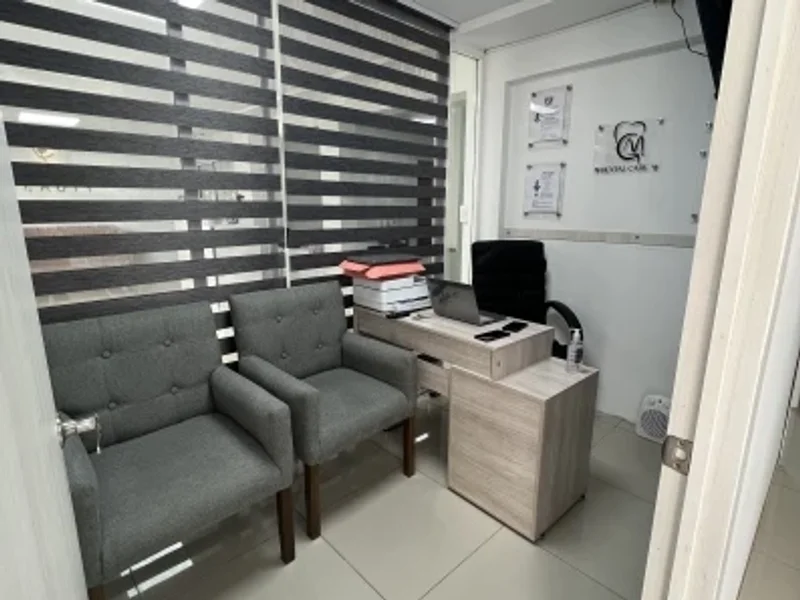 Dr. Edgar Galvan Rodriguez, Dentista - Odontólogo