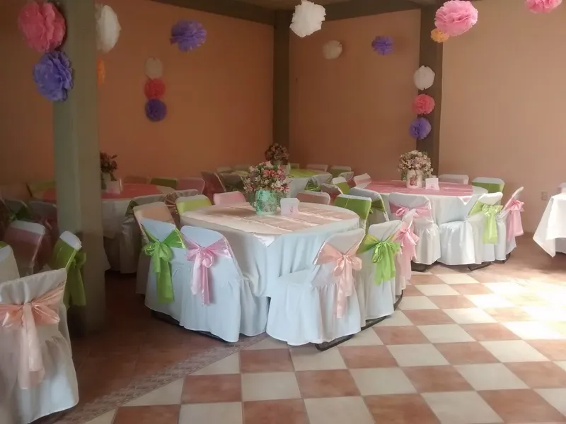 Salón Jardin Irazu