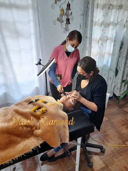 Microblading y Extensiones de Pestañas